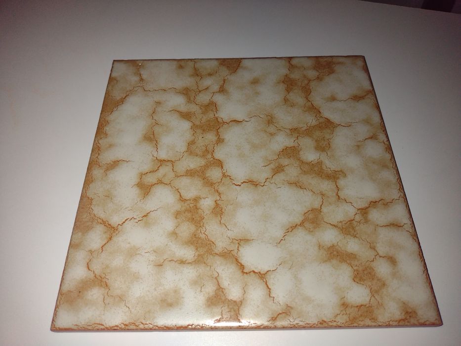 Vendo azulejos antigos por usar