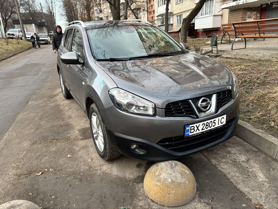 Продам Nissan Qashgai+2