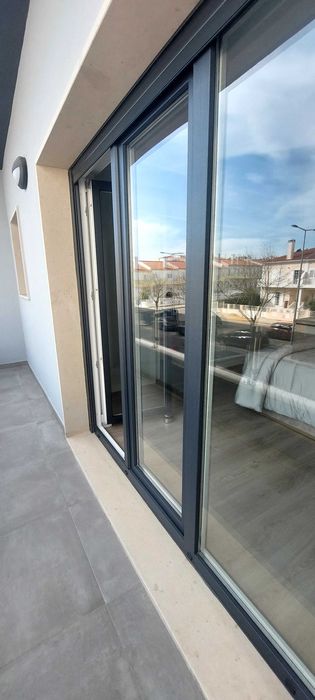 Vendo T3 , impecável, semi-novo.