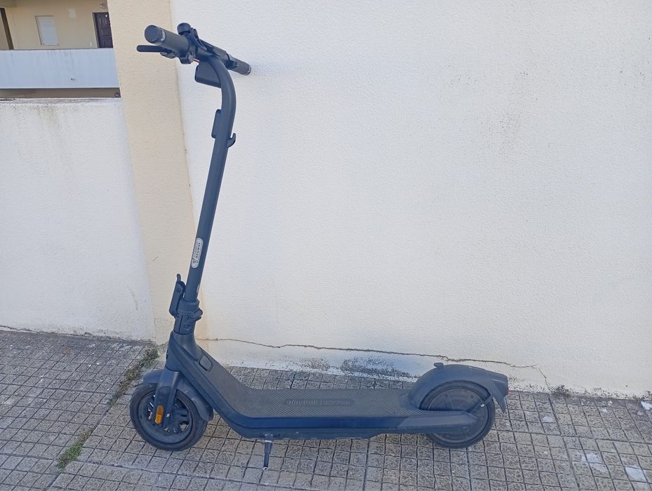 Trotinete Segway Ninebot E2 Pro usada