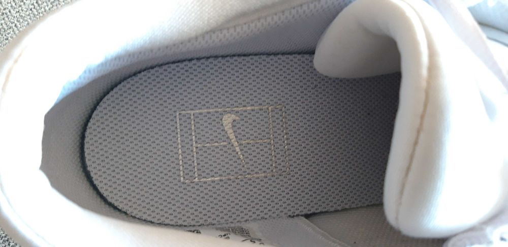 Sapatilhas de ténis ou padel NIKE Court Pro - Artigo NOVO.