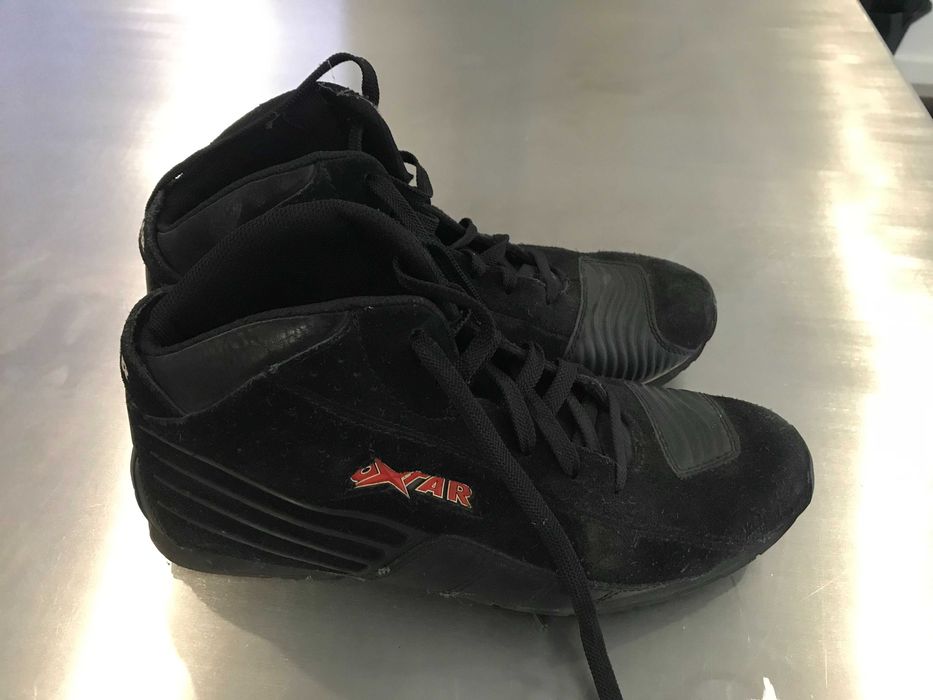 Tênis/Botas Oxtar, tamanho 41