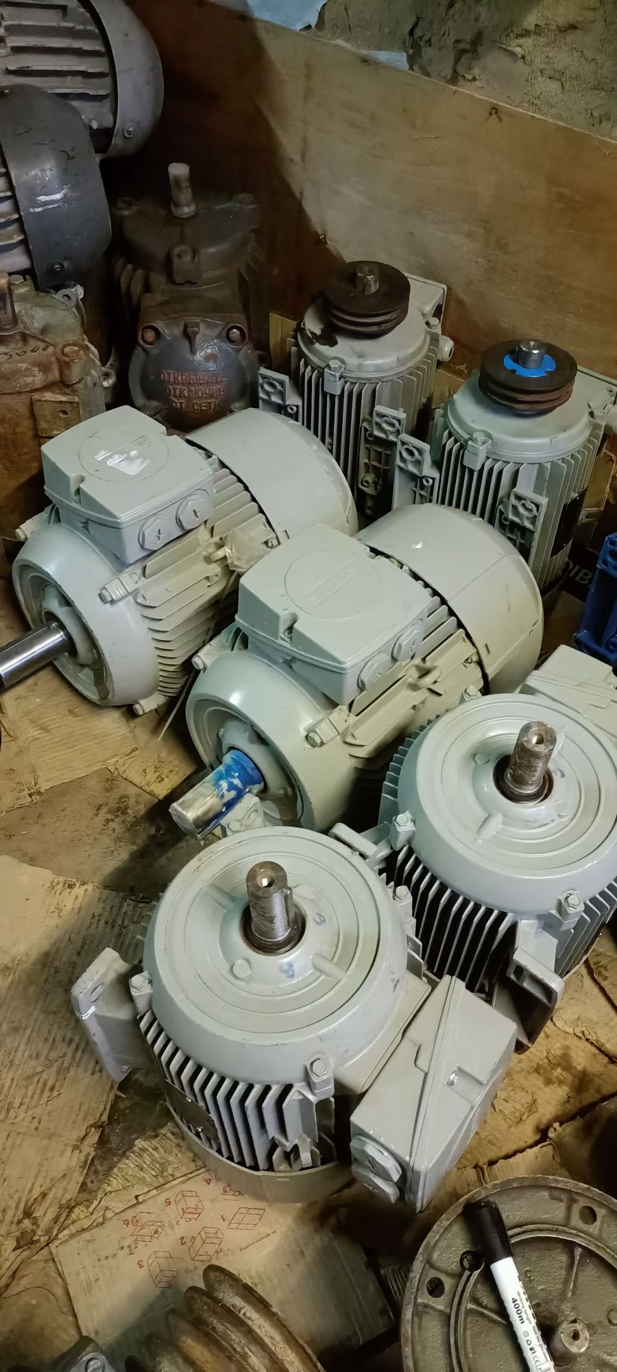 Электродвигатель SIEMENS 4 квт 1500 об, 6.6 квт 2610 об новые 2шт: 13 ...