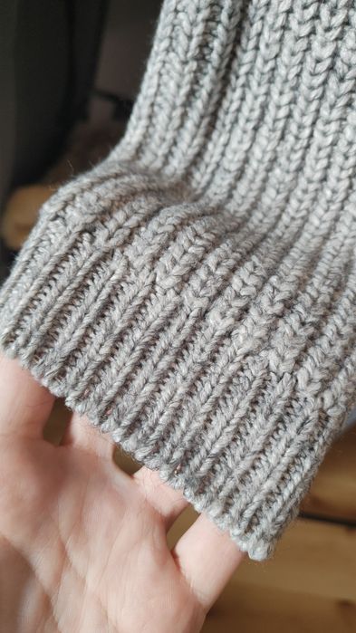 Piękny mięsisty sweter 36 s reserved zimowy ciepły