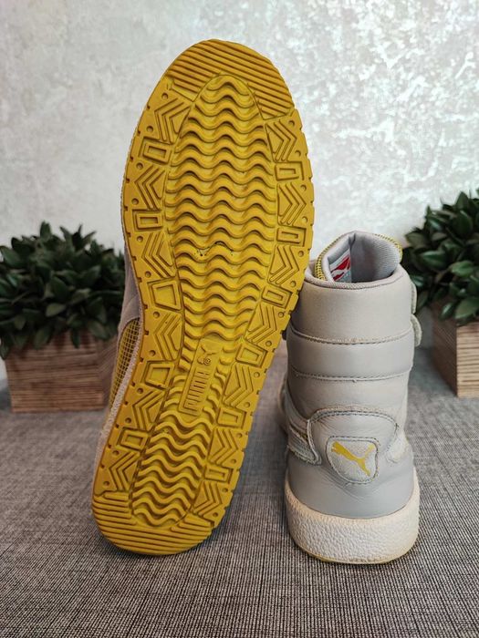 Кросівки/Puma/40 розмір
Кросівки в хорошому стані.Заміри стельки 26 см