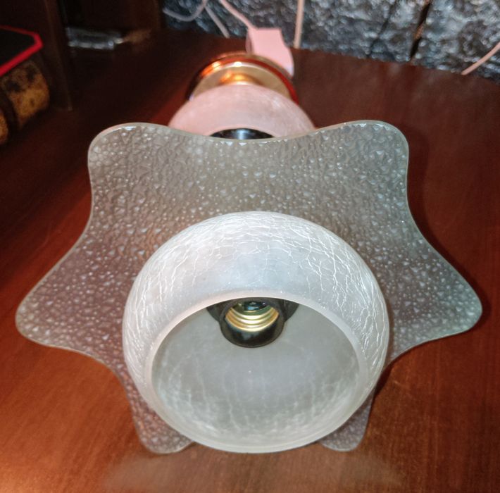 Люстра потолочная.