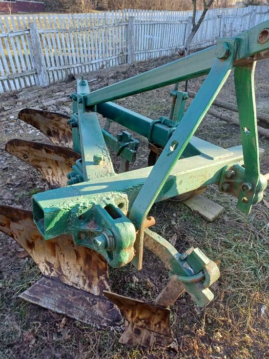 Плуг до трактора