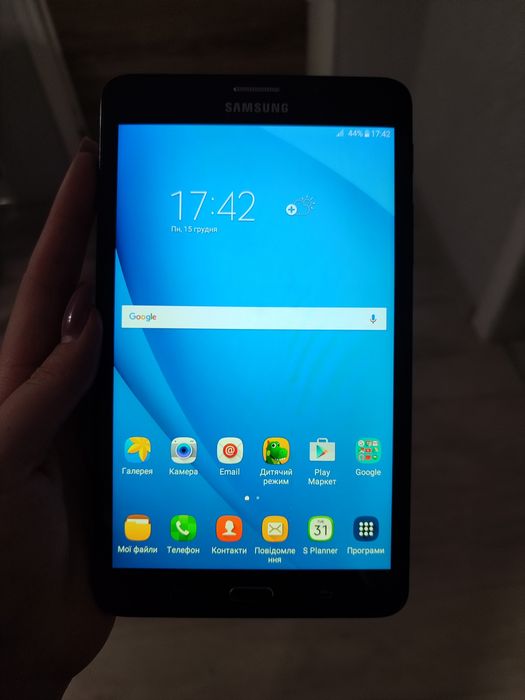 Планшет Samsung Galaxy Tab A (2016) SM-T285