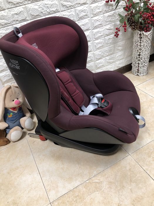 Автокрісло Britax Römer TRIFIX2 i-SIZE Група 1 (9-18 кг) Isofix