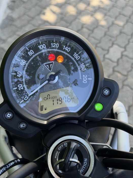 Triumph Street Scrambler 900