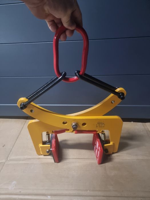 Garra de transporte / elevação de materias (pedra, cimento, madeira)