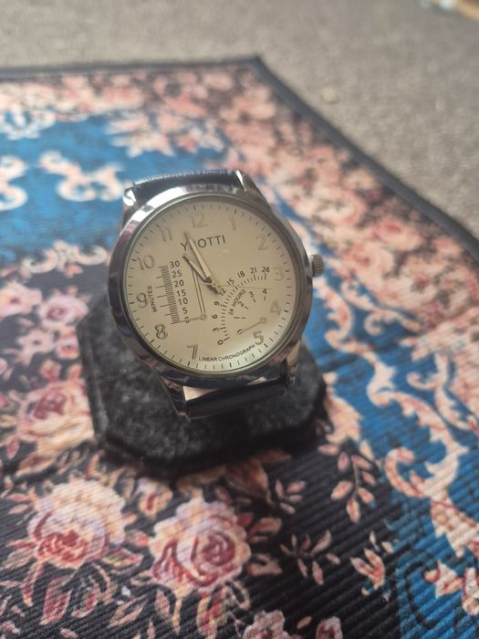 Nowy zegarek militarny w stylu lotniczym