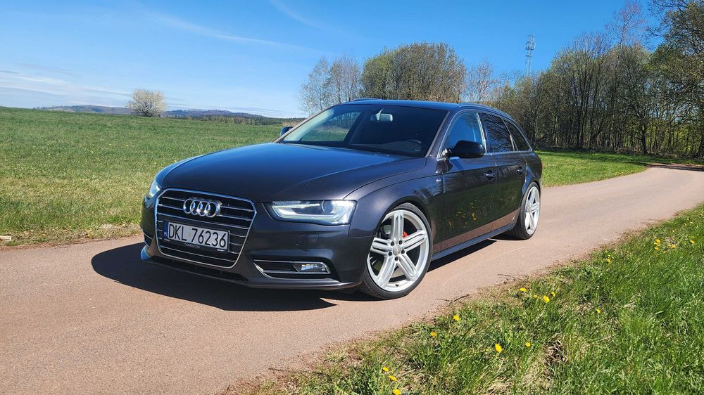 Audi a4 b8 2.0 tdi S-line