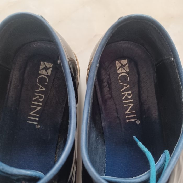 Buty Carinii skórzane lakierowane 38/ salon 549 zł