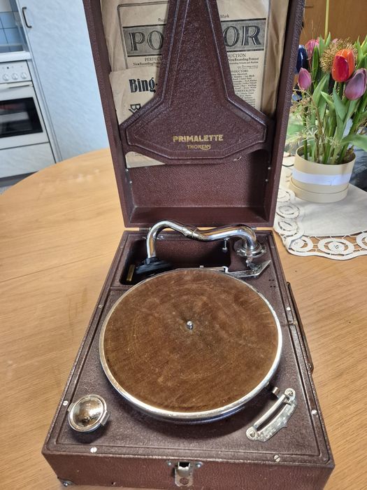 Grafonola antiga THORENS Primalette