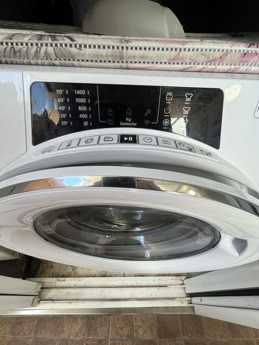 Máquina de Lavar Roupa Candy RapidÓ 11kg – 1400rpm