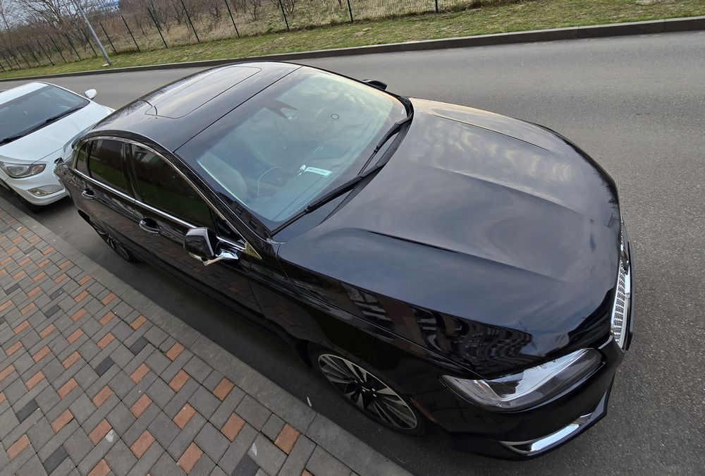 Автомобиль Lincoln mkz 2020