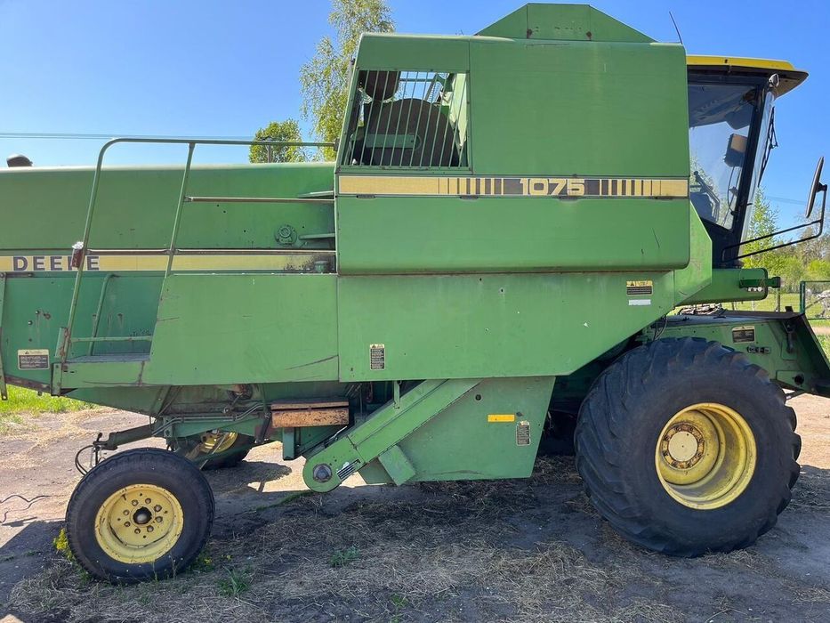 John Deere 1075 części