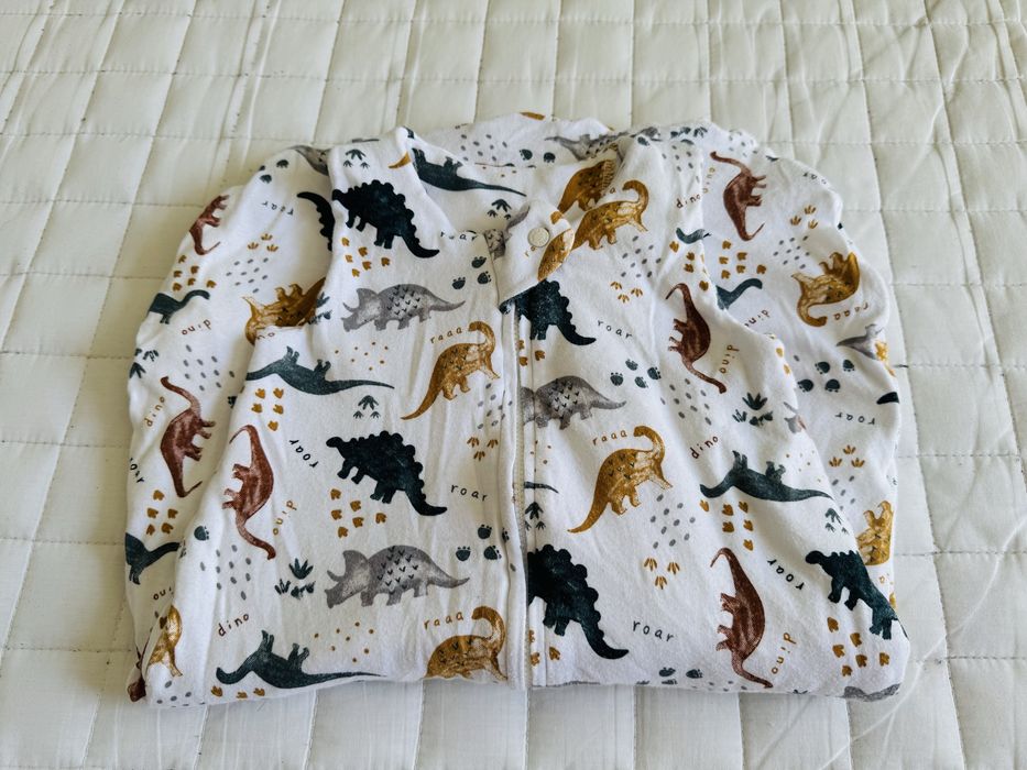 Śpiworek do spania dinozaury 0-6 m 56-68 cm. TU bawełna