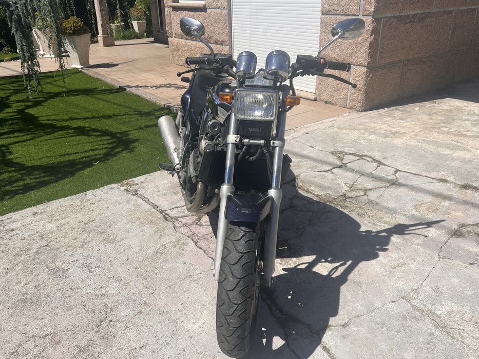 Yamaha FZX750