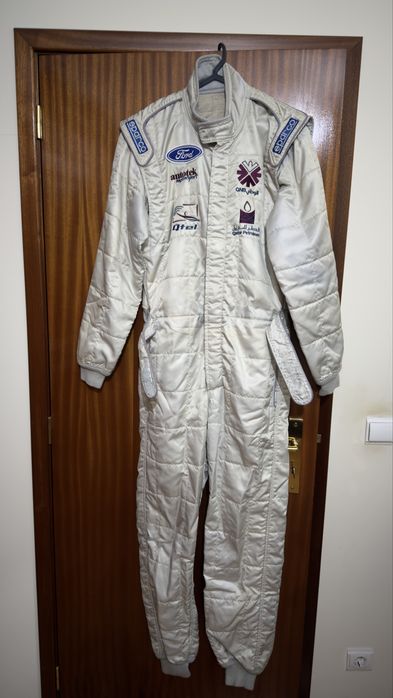 Fato competiçao Ford Racing Qatar Rally Team