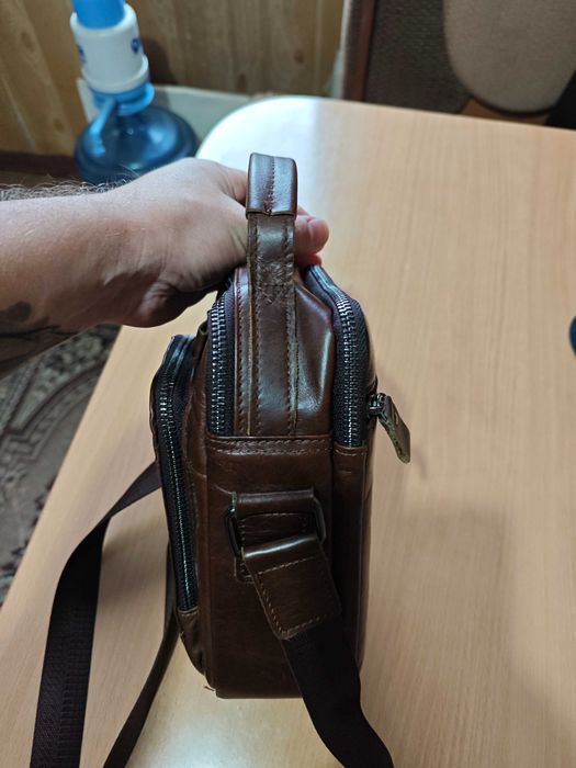 Барсетка коженная