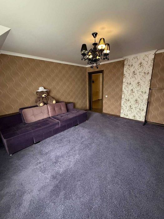 Просторий будинок із відпочинковим комплексом. Продаж