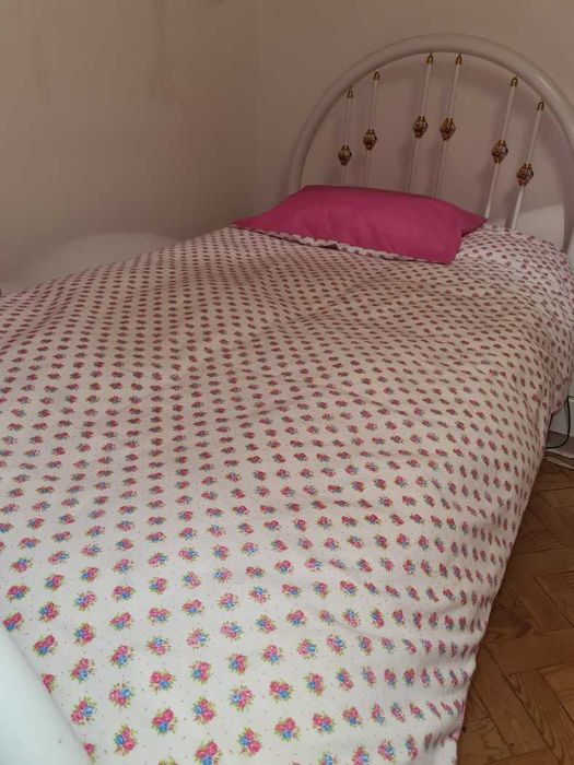 Cama de ferro (solteiro)