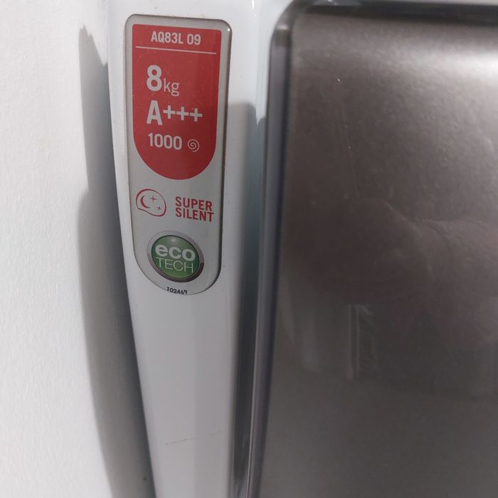 Vendo Máquina de Lavar Roupa Hotpoint Ariston A+++
Máquina de lavar ro