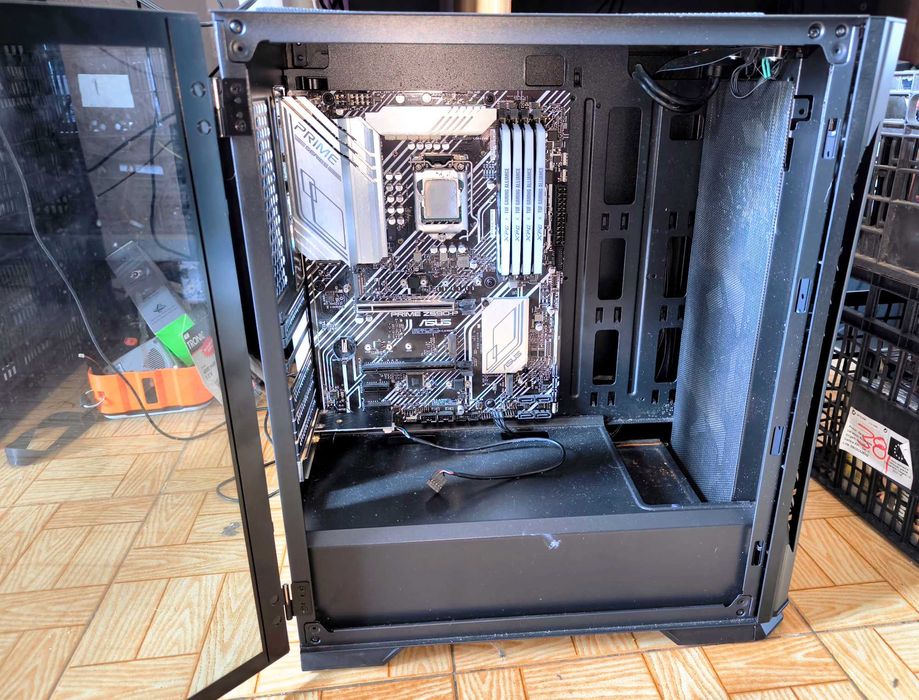 Gaming Computer Tower455443407365089280