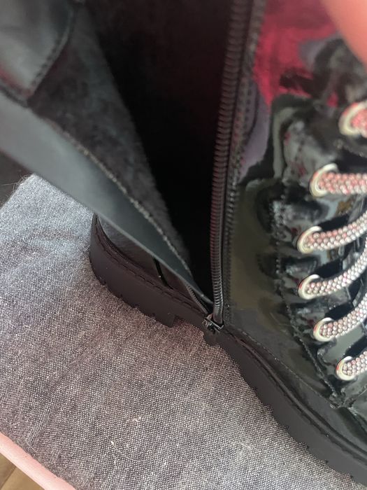 Nowe lakierowane botki rozm. 36