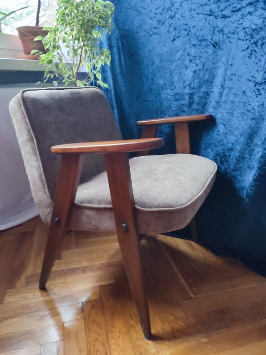 Klasyka polskiego designu lata 60. fotel Chierowskiego 366 po gruntown