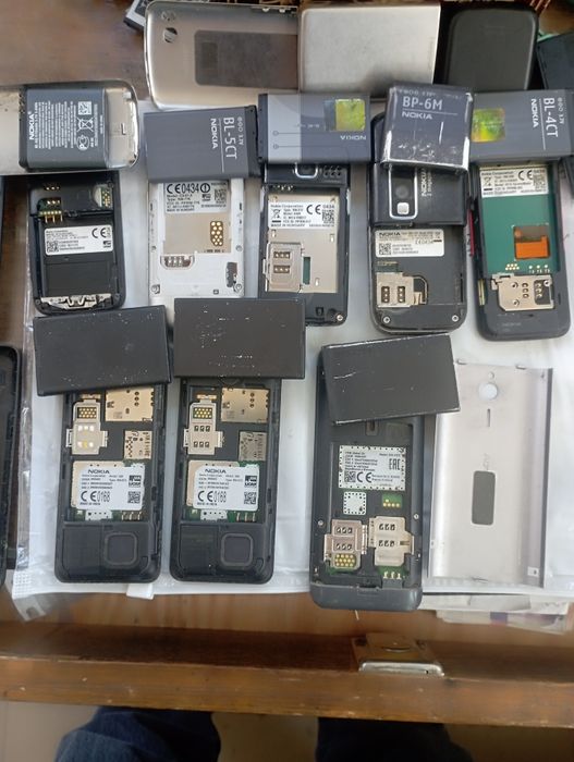 Продам кнопочные телефоны Nokia.