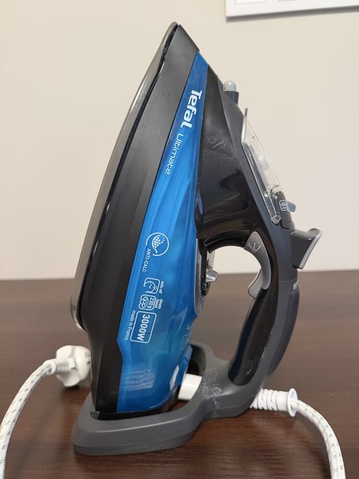 Праска Tefal Ultimate 3000W – потужна парова праска у відмінному стані
