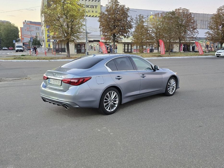 Продам infiniti Q50 в отличном состоянии