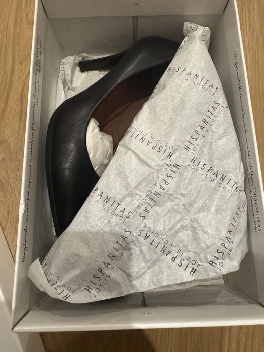 Sapatos em pele da marca espanhola hispanitas