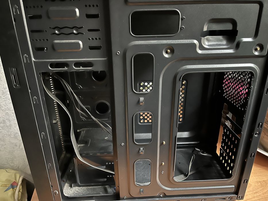 Корпус vingа для компʼютера