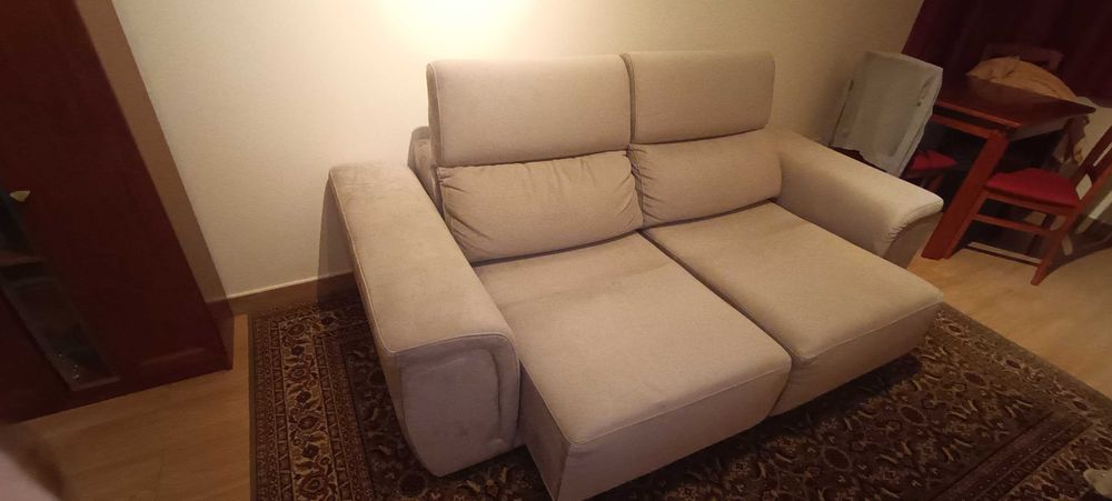 Sofá cinzento extensível
