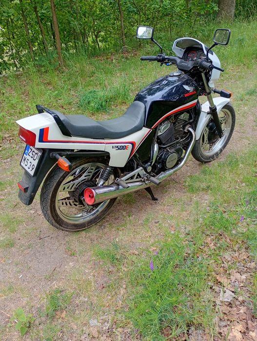 Motocykl HONDA VT  500 E