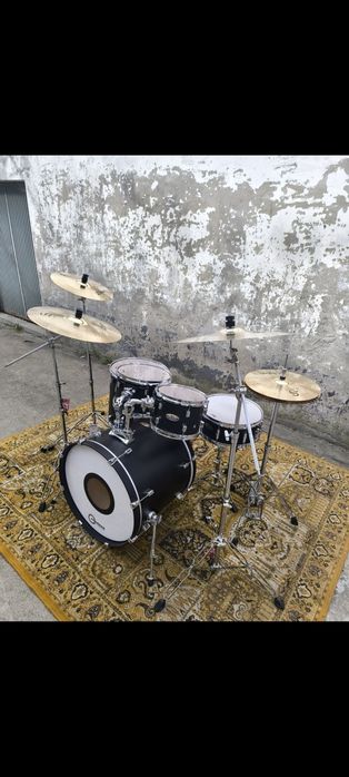 Conjunto  Bateria Pearl + pratos Zildjian