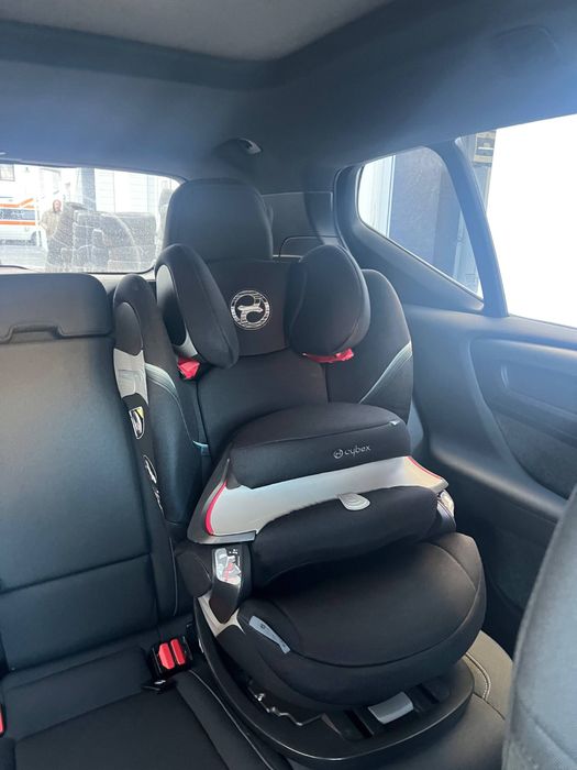 Дитяче автокрісло чорне Cybex Pallas S-Fix група 1/2/3 від 9 до 36 кг