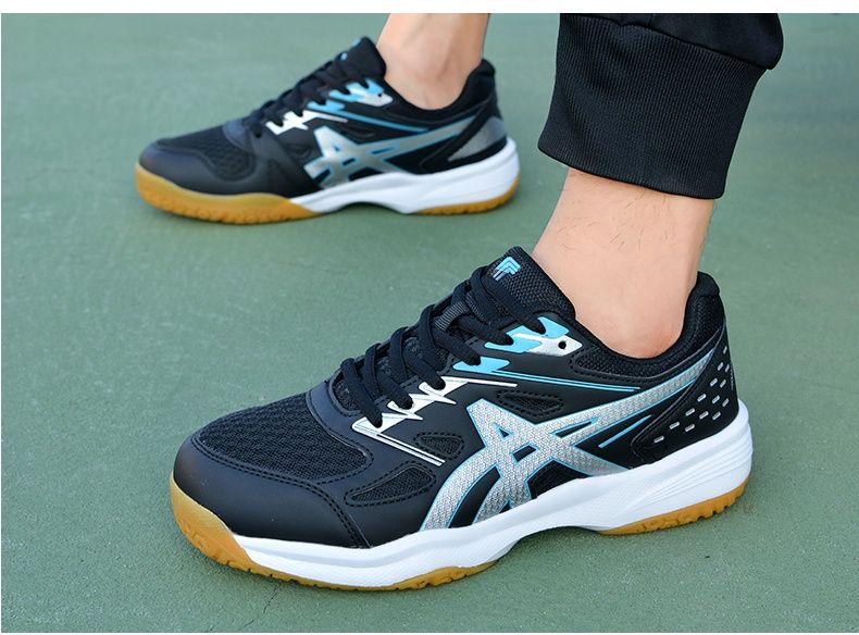 Волейбольні кросівки Asics