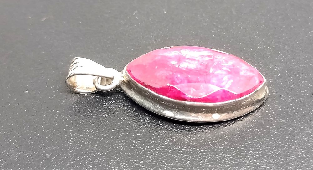 Wisiorek Srebro 925 Rubin