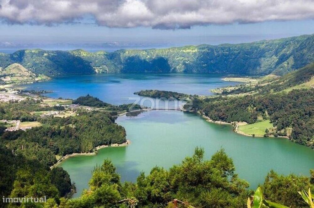 Propriedade Singular na Lagoa das Sete Cidades