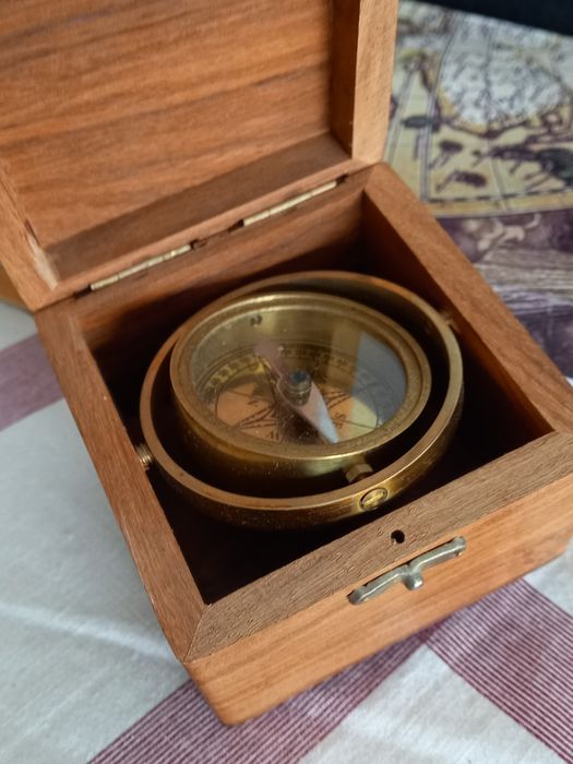 Bússola Antiga com giroscopio. VENDIDO
