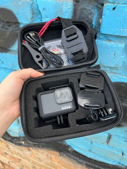 Екшн-камера GoPro Hero 7 silver + кріплення на руку