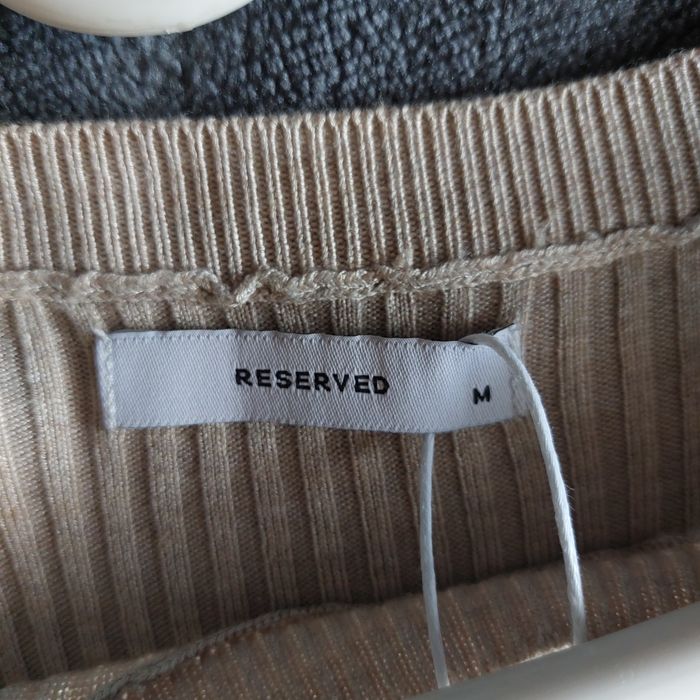 Sukienka dzianinowa midi Reserved