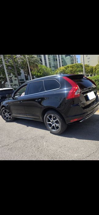 Volvo SUV XC 60 100%. Como novo e sem acidente algum. Muito estimado.56.400kms