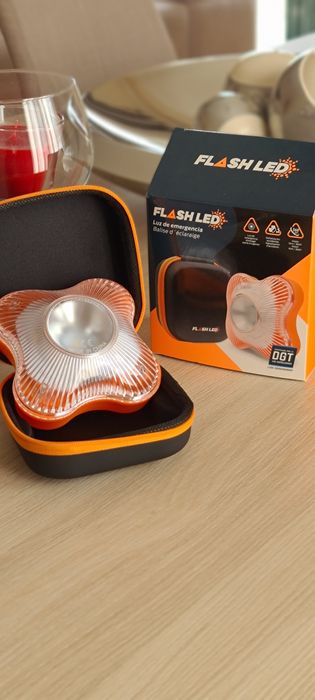 Flash LED Hazard Warning Sign "Triangular Type"64564107091202120