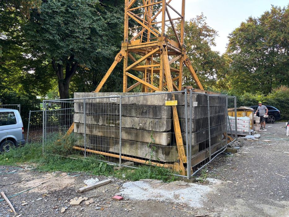 Продам будівельний кран Liebherr 91EC